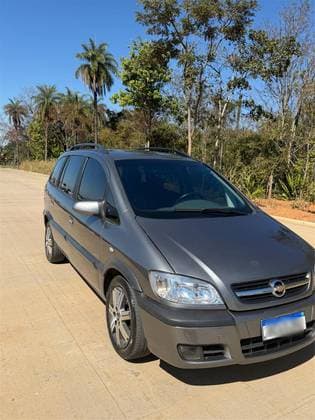 Carro 2.0 MPFI ELITE 8V FLEX 4P AUTOMÁTICO
