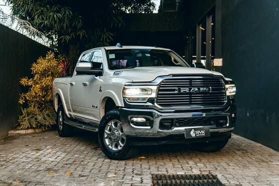 Carro 6.7 I6 TURBO DIESEL LARAMIE CD 4X4 AUTOMÁTICO