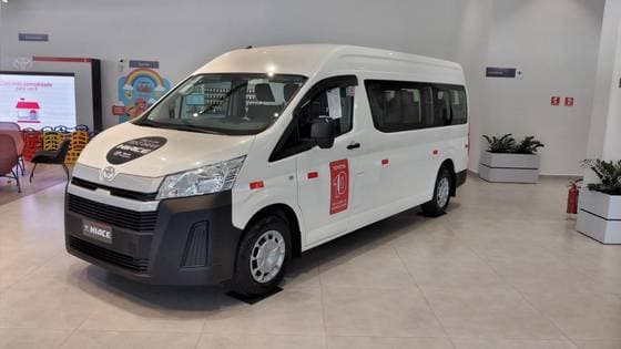 Carro 2.8 D-4D TURBO DIESEL MINIBUS 15+1 DX AUTOMÁTICO