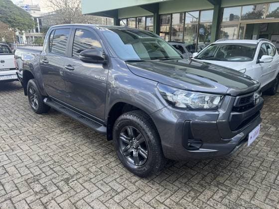 Carro 2.8 D-4D TURBO DIESEL CD SR 4X4 AUTOMÁTICO