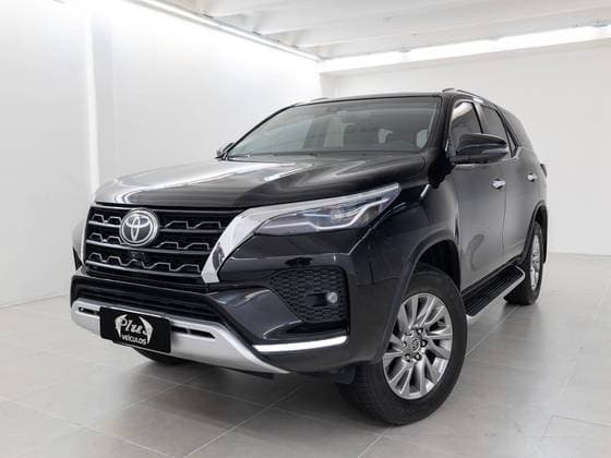 Carro 2.8 D-4D TURBO DIESEL SRX 4X4 AUTOMÁTICO