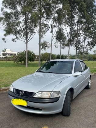 Carro 2.2 MPFI GL 8V GASOLINA 4P MANUAL