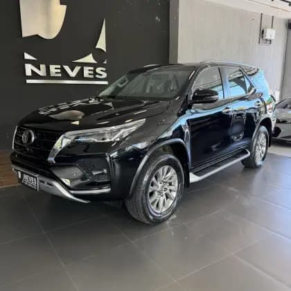 Carro 2.8 D-4D TURBO DIESEL SRX 7L 4X4 AUTOMÁTICO