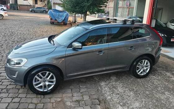 Carro 2.0 T5 MOMENTUM GASOLINA 4P AUTOMÁTICO