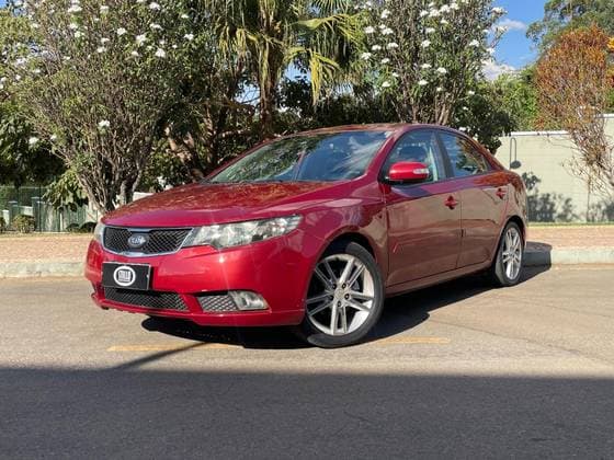 Carro 1.6 E.221 SEDAN 16V GASOLINA 4P AUTOMÁTICO