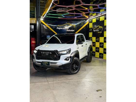 Carro 2.8 D-4D TURBO DIESEL CD CONQUEST 4X4 AUTOMÁTICO