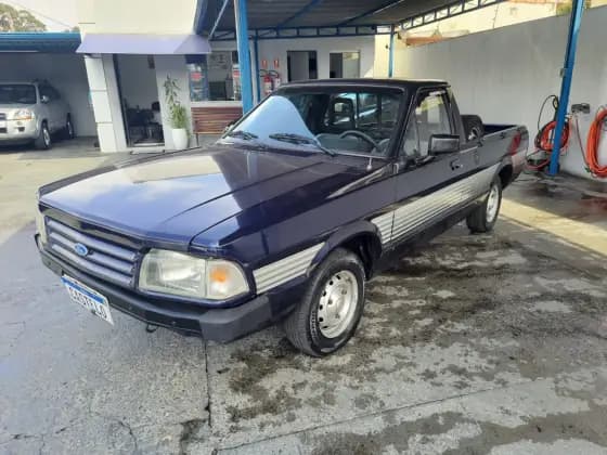 Carro 1.8 L CS 8V GASOLINA 2P MANUAL
