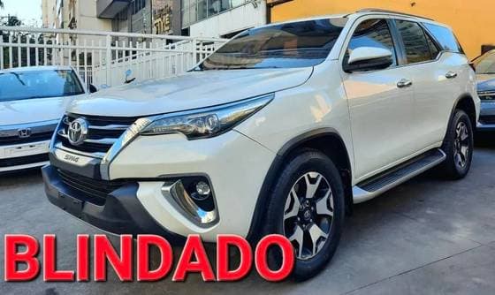 Carro 2.8 SRX DIAMOND 4X4 7 LUGARES 16V TURBO INTERCOOLER DIESEL 4P AUTOMÁTICO