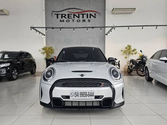 Carro 2.0 16V TWINPOWER GASOLINA S SPORT 4P STEPTRONIC