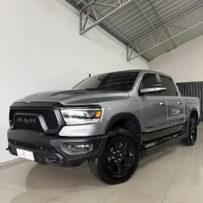 Carro 5.7 V8 GASOLINA REBEL CD 4X4 AUTOMÁTICO