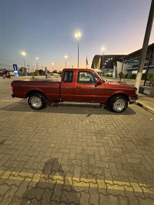 Carro 4.0 XLT 4X2 CS V6 12V GASOLINA 2P MANUAL