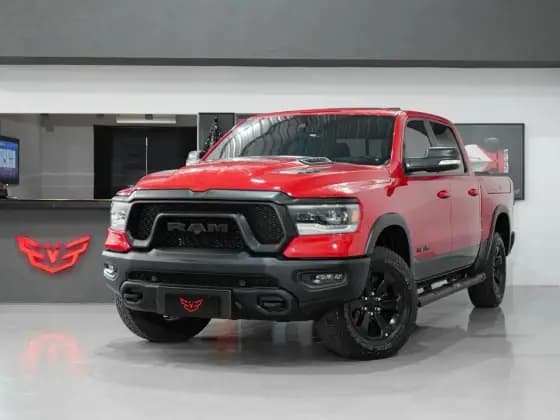 Carro 5.7 V8 GASOLINA REBEL CD 4X4 AUTOMÁTICO