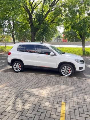 Carro 2.0 TSI 16V TURBO GASOLINA 4P TIPTRONIC