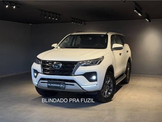Carro 2.8 D-4D TURBO DIESEL SRX 7L 4X4 AUTOMÁTICO