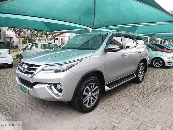 Carro 2.8 SRX 4X4 7 LUGARES 16V TURBO INTERCOOLER DIESEL 4P AUTOMÁTICO