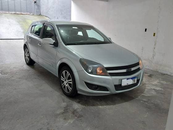 Carro 2.0 MPFI GT HATCH 8V FLEX 4P MANUAL