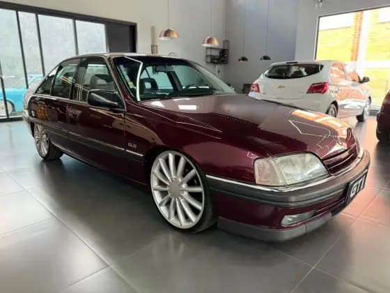 Carro 2.0 MPFI GLS 8V GASOLINA 4P MANUAL