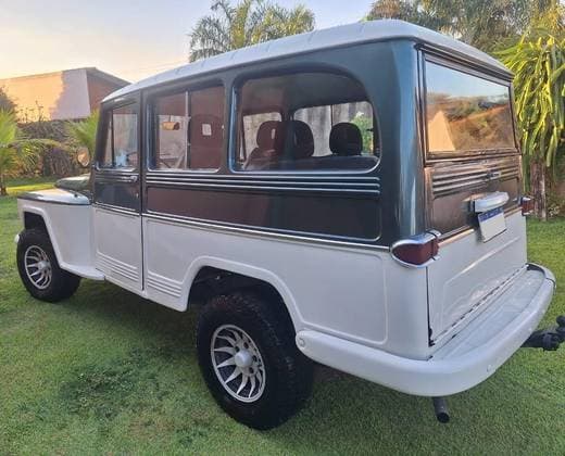 Carro 2.8 4X4 6 CILINDROS 12V GASOLINA 2P MANUAL