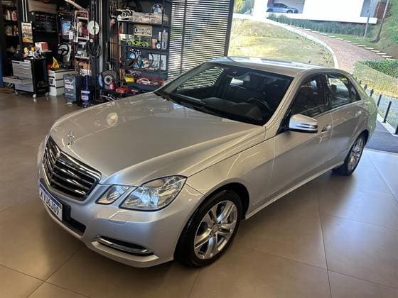 Carro 5.5 GUARD VR4 V8 GASOLINA 4P AUTOMÁTICO