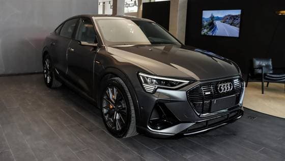 Carro ELÉTRICO SPORTBACK PERFORMANCE BLACK QUATTRO