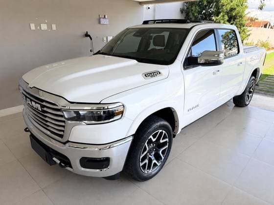 Carro 3.0 HURRICANE 6 BITURBO GASOLINA LARAMIE CD 4X4 AUTOMÁTICO