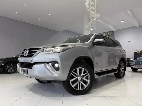Carro 2.8 SRX 4X4 7 LUGARES 16V TURBO INTERCOOLER DIESEL 4P AUTOMÁTICO