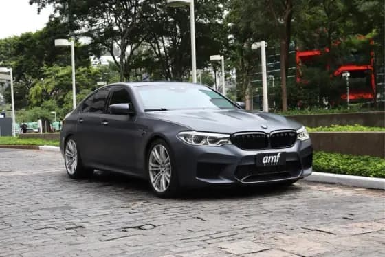 Carro 4.4 V8 TWIN POWER M XDRIVE STEPTRONIC