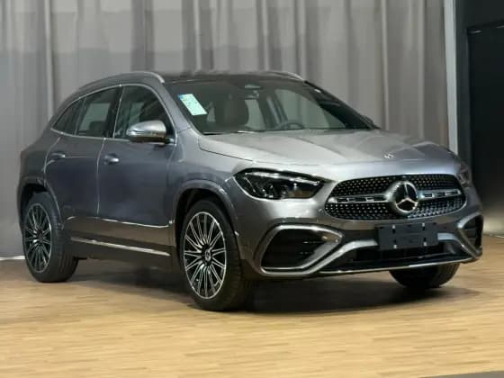 Carro 1.3 MHEV AMG LINE 7G-DCT