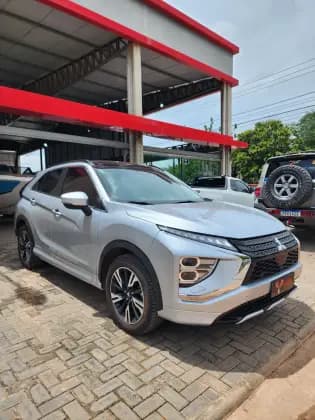 Carro 1.5 MIVEC TURBO GASOLINA HPE-S S-AWC CVT