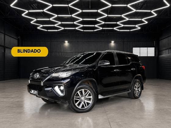 Carro 2.8 SRX 4X4 7 LUGARES 16V TURBO INTERCOOLER DIESEL 4P AUTOMÁTICO