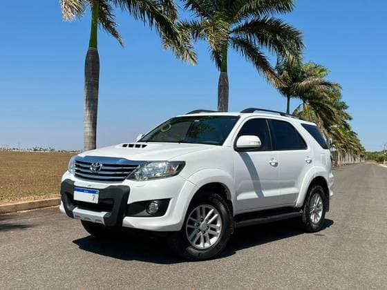 Carro 3.0 SRV 4X4 7 LUGARES 16V TURBO INTERCOOLER DIESEL 4P AUTOMÁTICO