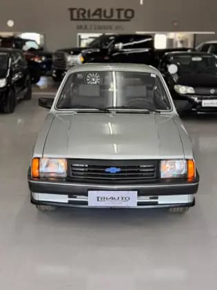 Carro 1.6 SL 8V GASOLINA 2P AUTOMÁTICO