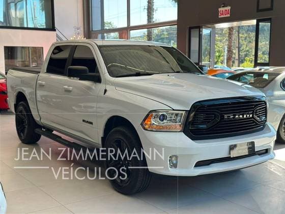 Carro 5.7 V8 GASOLINA LARAMIE NIGHT EDITION CD 4X4 AUTOMÁTICO