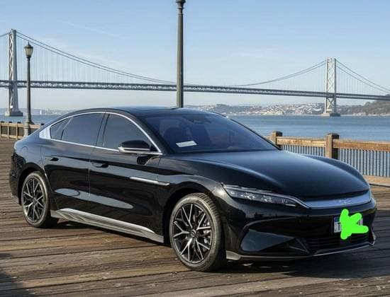 Carro ELÉTRICO AWD