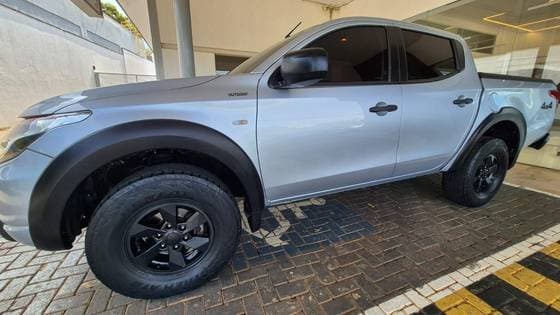 Carro 2.4 16V TURBO DIESEL OUTDOOR GLS CD 4X4 AUTOMÁTICO