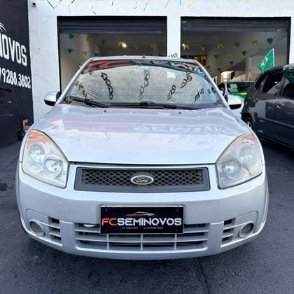 Carro 1.6 MPI CLASS SEDAN 8V FLEX 4P MANUAL