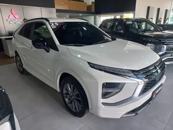 Carro 1.5 MIVEC TURBO GASOLINA GLS CVT