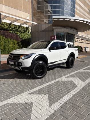 Carro 2.4 16V TURBO DIESEL SPORT HPE CD 4P 4X4 AUTOMÁTICO