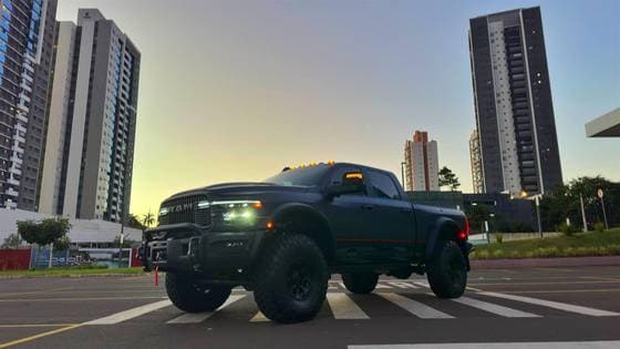 Carro 6.7 I6 TURBO DIESEL LARAMIE NIGHT EDITION CD 4X4 AUTOMÁTICO