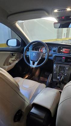 Carro 2.0 T4 MOMENTUM GASOLINA 4P AUTOMÁTICO