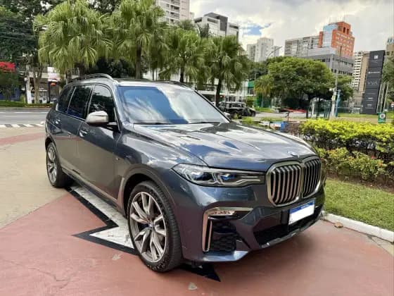 Carro 4.4 V8 GASOLINA M50i STEPTRONIC