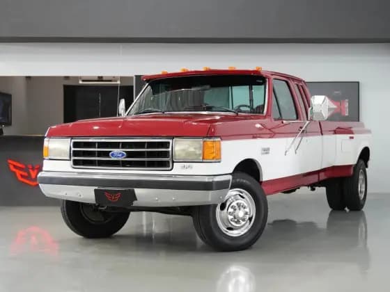 Carro 7.5 V8 GASOLINA XL DUALLY 2P AUTOMÁTICO