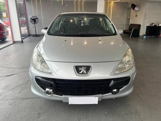 Carro 1.6 PRESENCE 16V FLEX 4P MANUAL