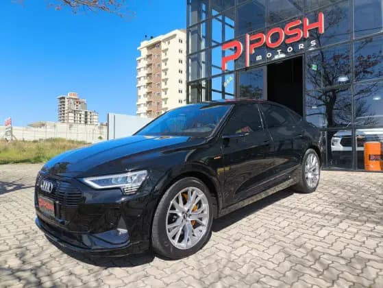 Carro ELÉTRICO SPORTBACK PERFORMANCE BLACK QUATTRO