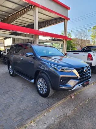 Carro 2.8 D-4D TURBO DIESEL SRX 7L 4X4 AUTOMÁTICO
