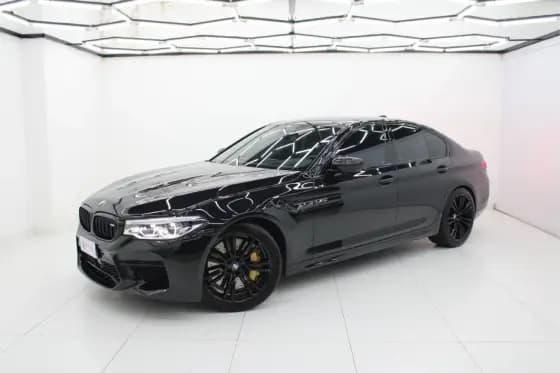 Carro 4.4 V8 TWIN POWER M XDRIVE STEPTRONIC