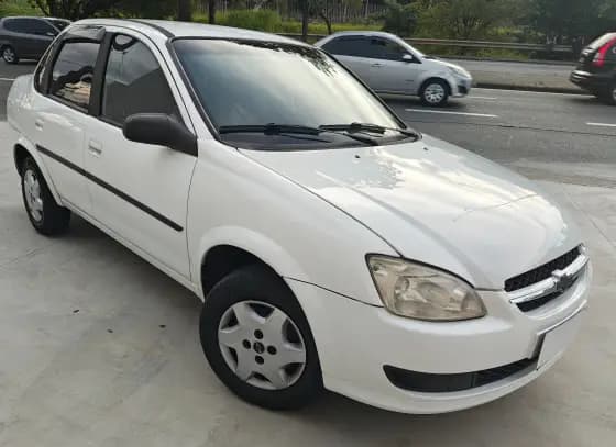 Carro 1.0 MPFI ADVANTAGE 8V FLEX 4P MANUAL