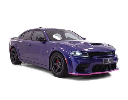 Carro 6.4 V8 SRT HEMI GASOLINA SUPER BEE AUTOMÁTICO