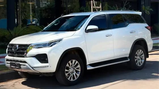 Carro 2.8 D-4D TURBO DIESEL SRX 7L 4X4 AUTOMÁTICO