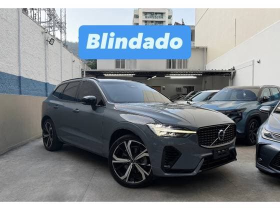 Carro 2.0 T8 RECHARGE ULTIMATE DARK AWD GEARTRONIC